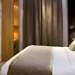 Marceau Champs-elysees Hotel 3*