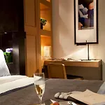 Hotel Marceau Champs-elysees
