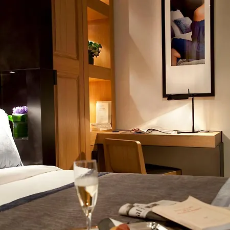 Hotel Marceau Champs-elysees