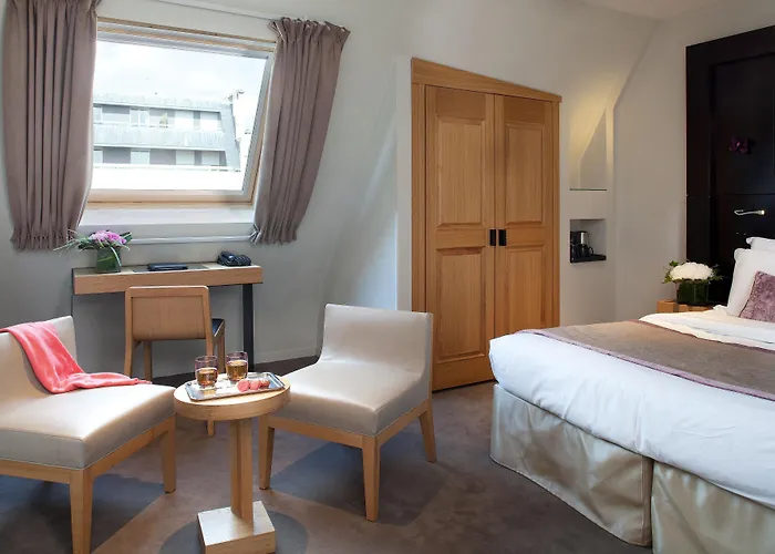 Marceau Champs-elysees Hotel 3*