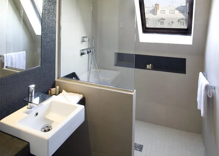 Marceau Champs-elysees Hotel 3*