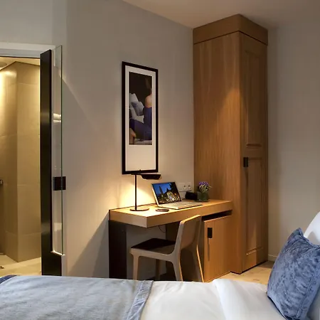 Hotel Marceau Champs-elysées 3*