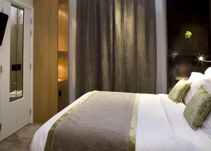 Marceau Champs-elysées Hotel