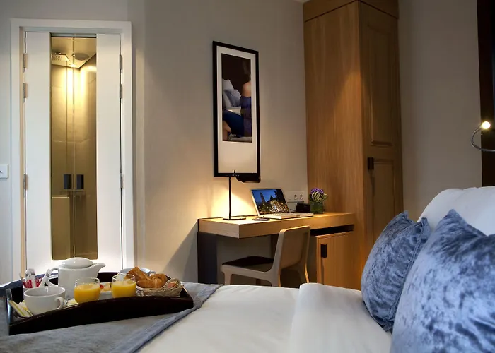 Hotel Marceau Champs-elysées París