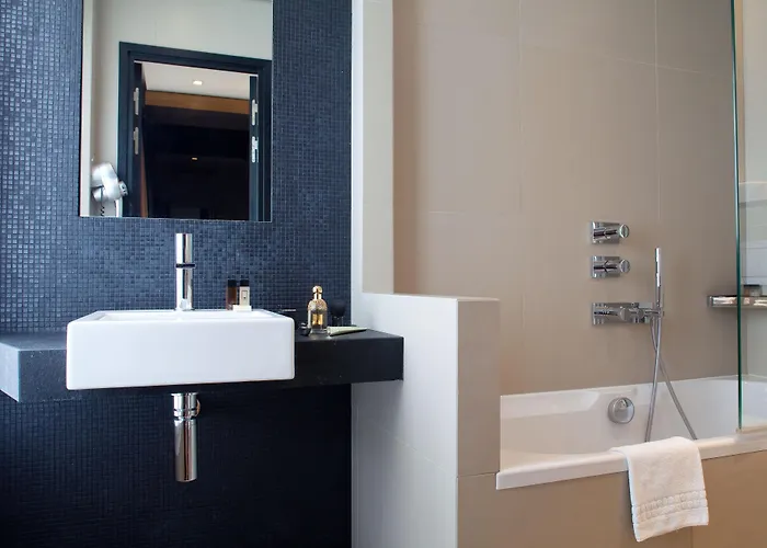 Hotel Marceau Champs-elysées París