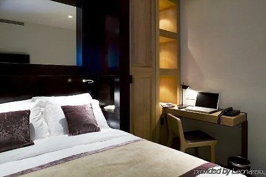 Marceau Champs-elysées Hotel