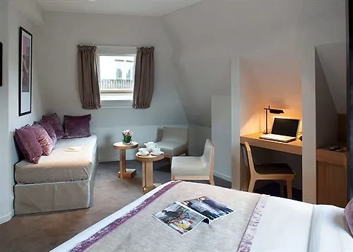 Hotel Marceau Champs-elysées París