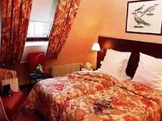 Marceau Champs-elysées Hotel