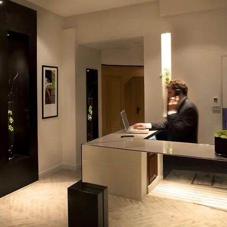 マルソー シャンゼリゼ 3* パリ