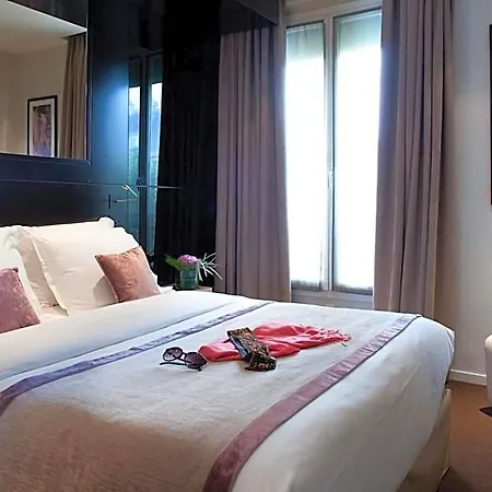 Marceau Champs-elysées Hotel 3*
