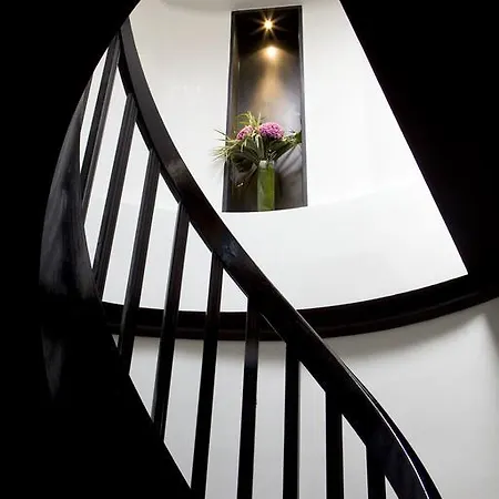 マルソー シャンゼリゼ ホテル 3*