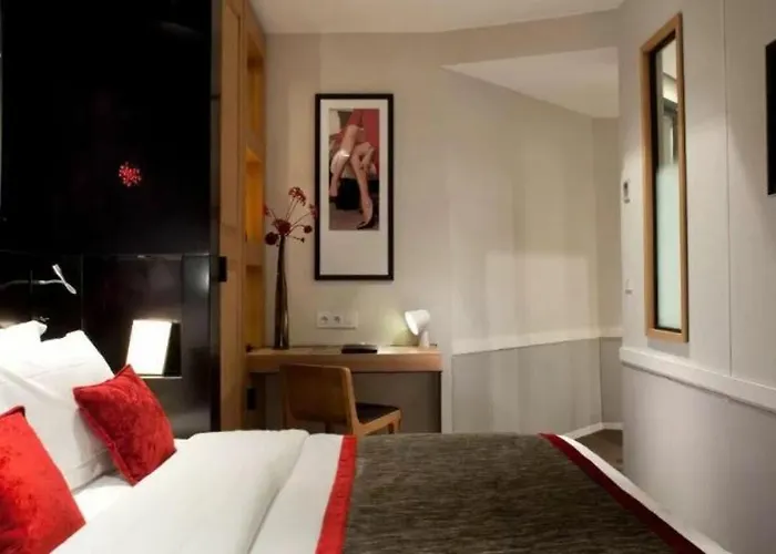 Marceau Champs-elysees Szálloda 3*