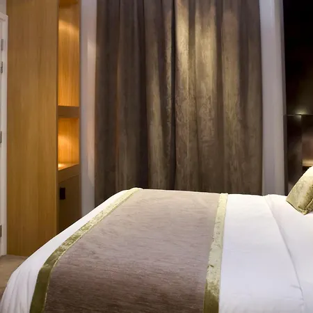 Marceau Champs-elysees Hotel 3*