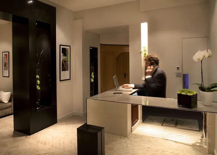 マルソー シャンゼリゼ 3* パリ